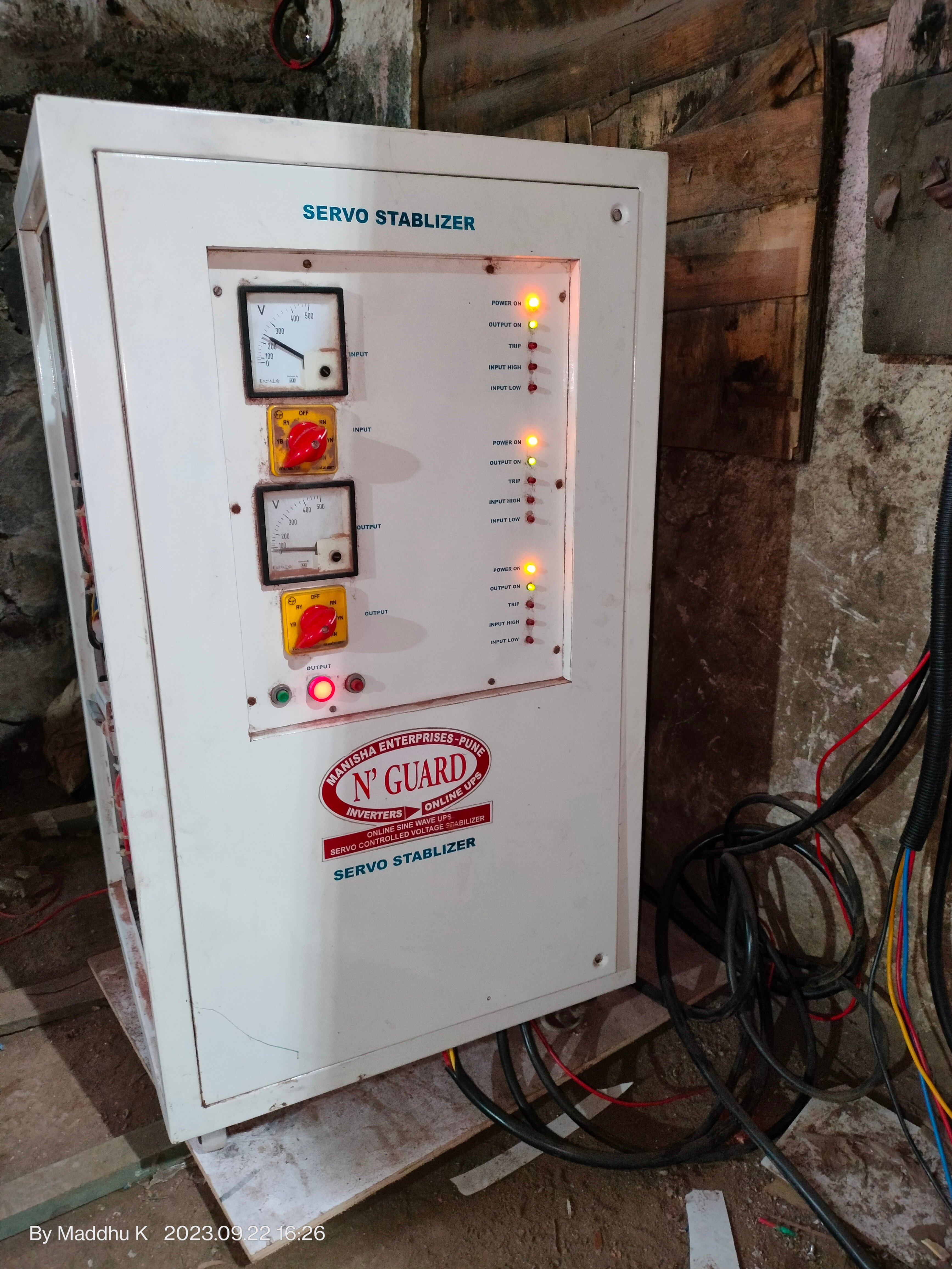 Advanced servo stabilizer - precision voltage control equipment - Home Inverter UPS System